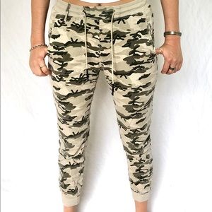 Pull & Bear Camo Pants